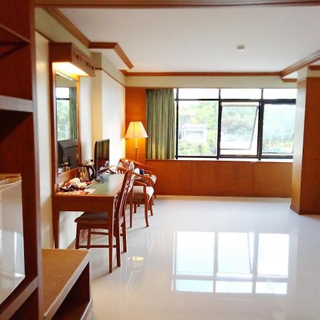 Grand Park Hotel Nakhon Si Thammarat Exteriör bild