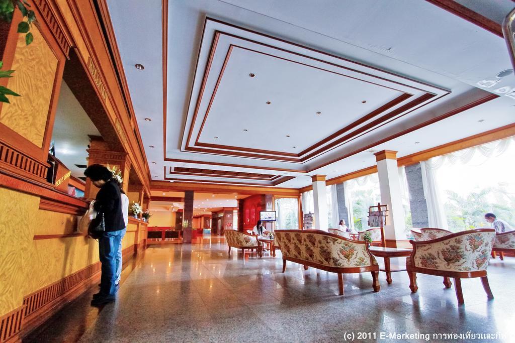 Grand Park Hotel Nakhon Si Thammarat Exteriör bild