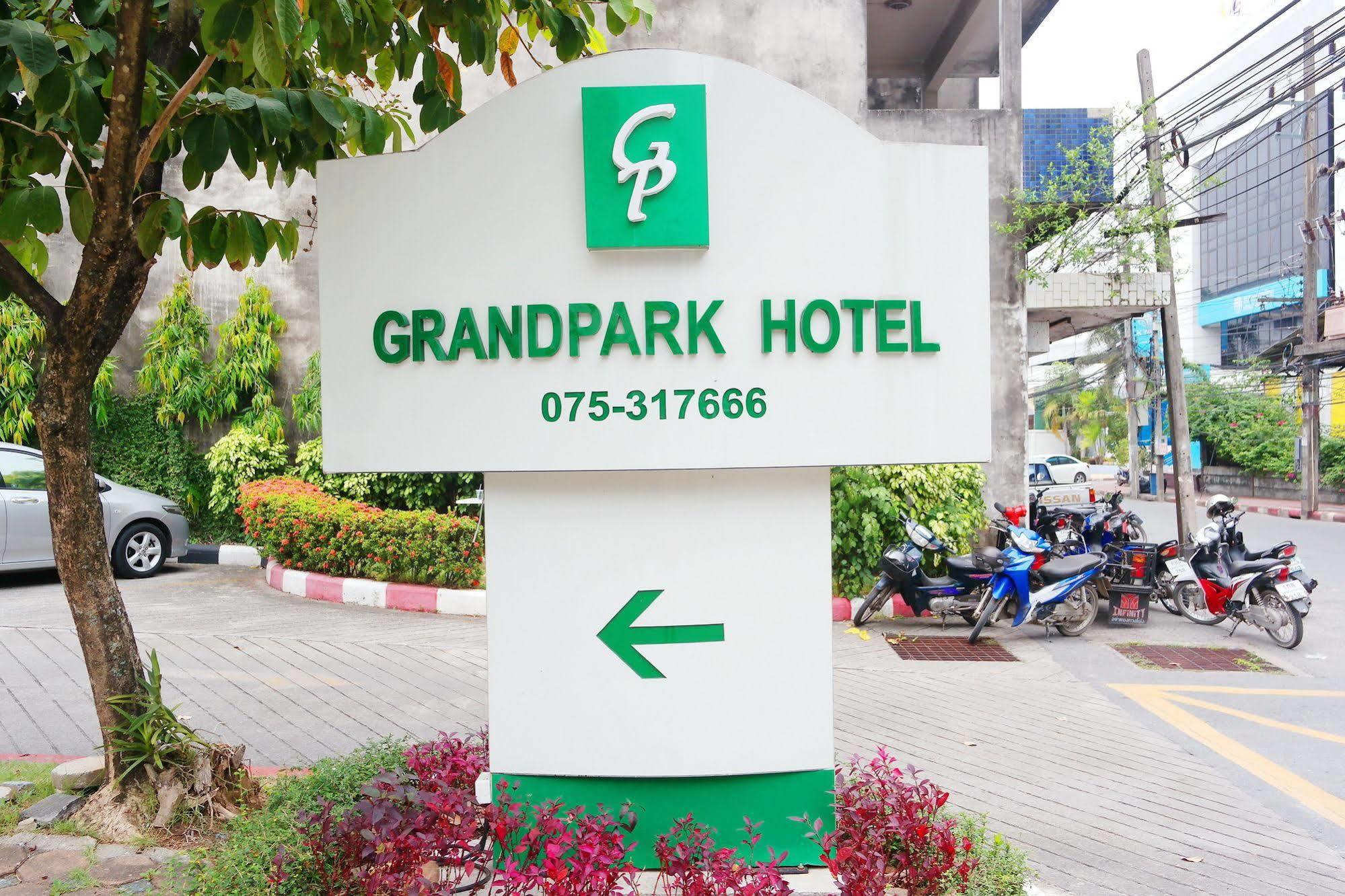 Grand Park Hotel Nakhon Si Thammarat Exteriör bild