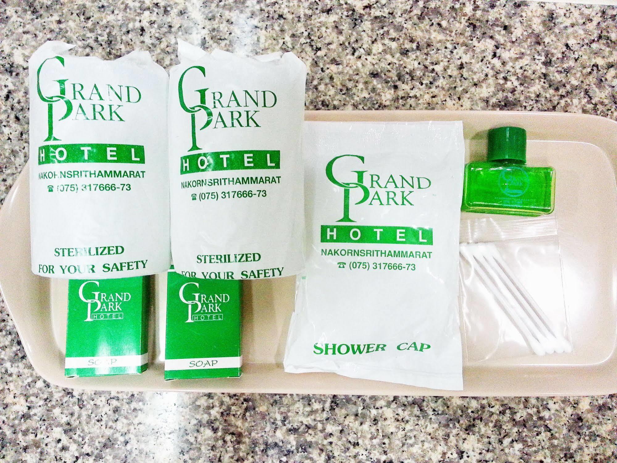 Grand Park Hotel Nakhon Si Thammarat Exteriör bild